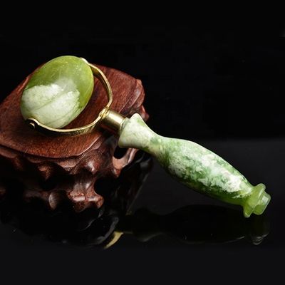 Зеленый Xiuyan Нефритовый ролик для лица Gua Sha Сварный металло-нефритовый массажный ролик для средств красоты Массажный массажник для лица