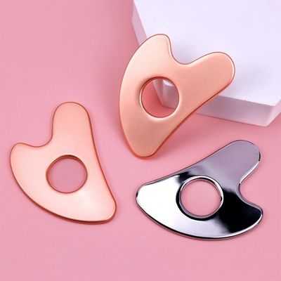Нержавеющая сталь в форме сердца полыхая доска Gua Sha Металлический инструмент красоты лица для массажа всего тела и OEM / ODM