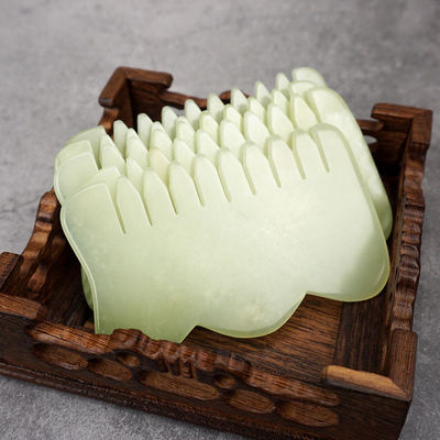 Настраиваемый логотип доступен в форме M Jade Gua Sha Stone Head Massager для ухода за здоровьем волос и массажа головы в салоне красоты