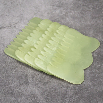 Настраиваемый логотип доступен в форме M Jade Gua Sha Stone Head Massager для ухода за здоровьем волос и массажа головы в салоне красоты
