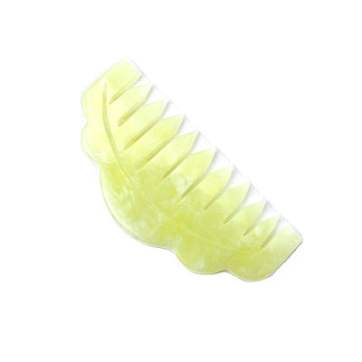Xiuyan Jade Massage Comb 9.2cm*4.6cm Размер Светло-зеленый цвет Способствует кровообращению и улучшает сон